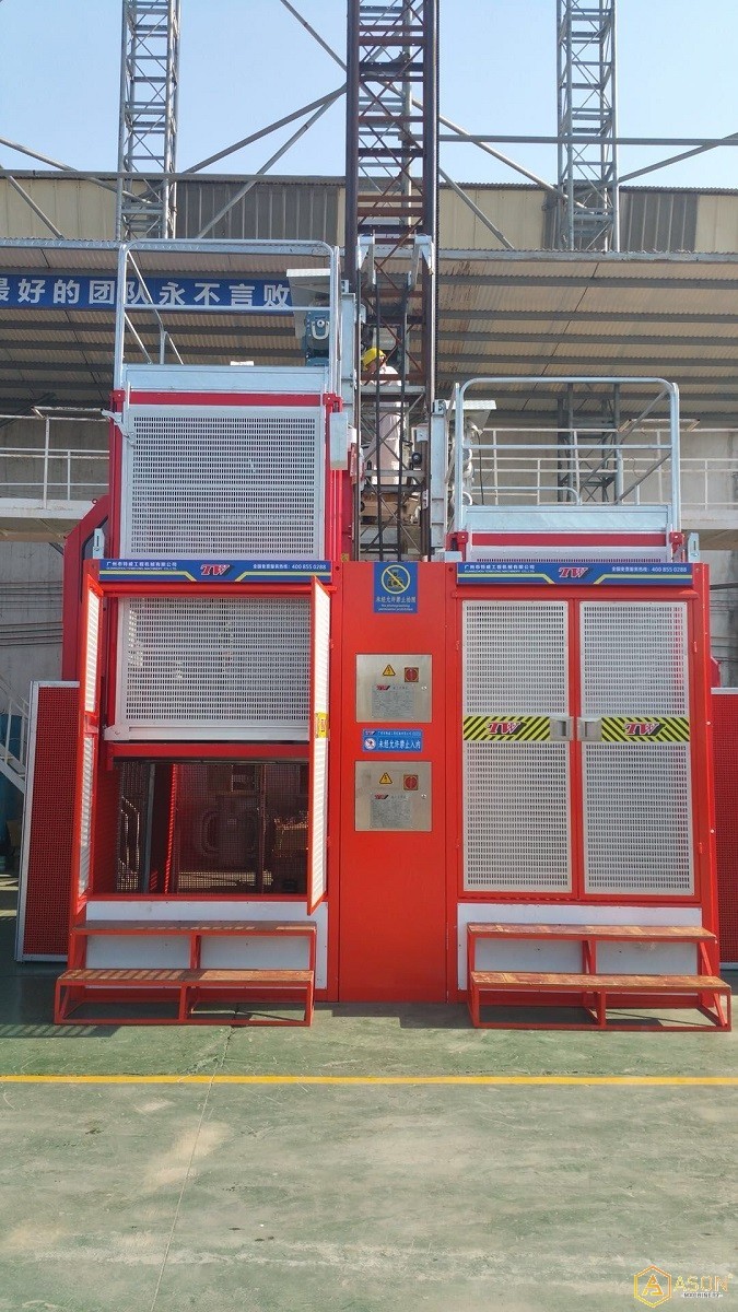 Building Hoist SC300/300-3T (big cage)